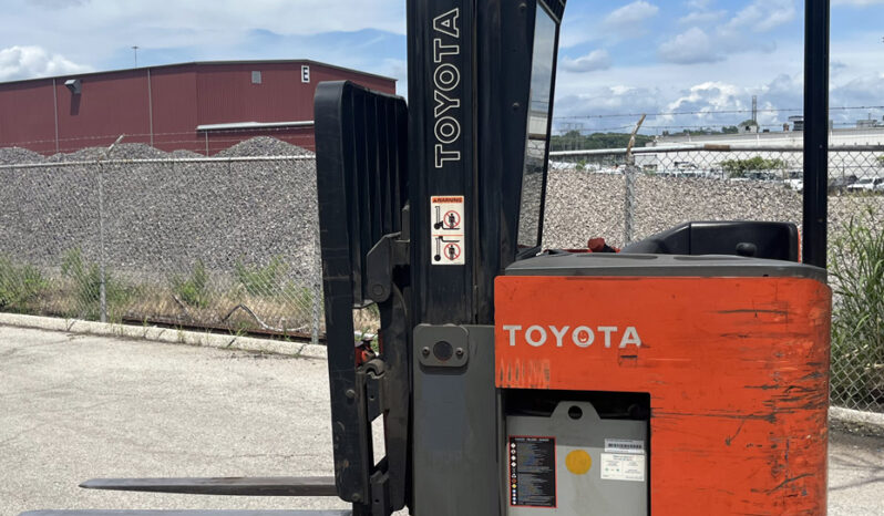 Toyota Hi-Reach Lift full