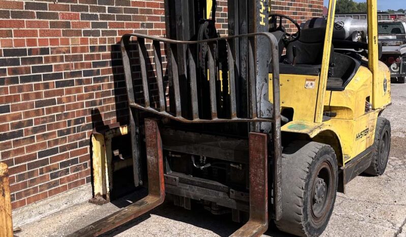 8,000lb. Lift Truck w/Triple full