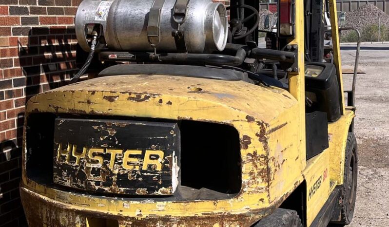 8,000lb. Lift Truck w/Triple full