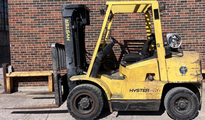 8,000lb. Lift Truck w/Triple full
