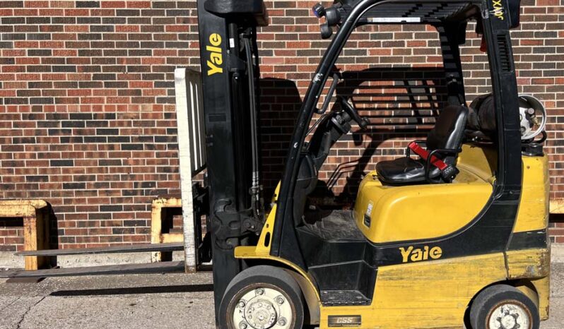 Good Yale 5000lb Lift, Cushion Tires! full