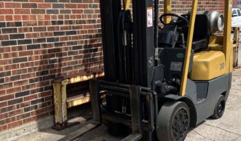 Clean, Compact Cushion full