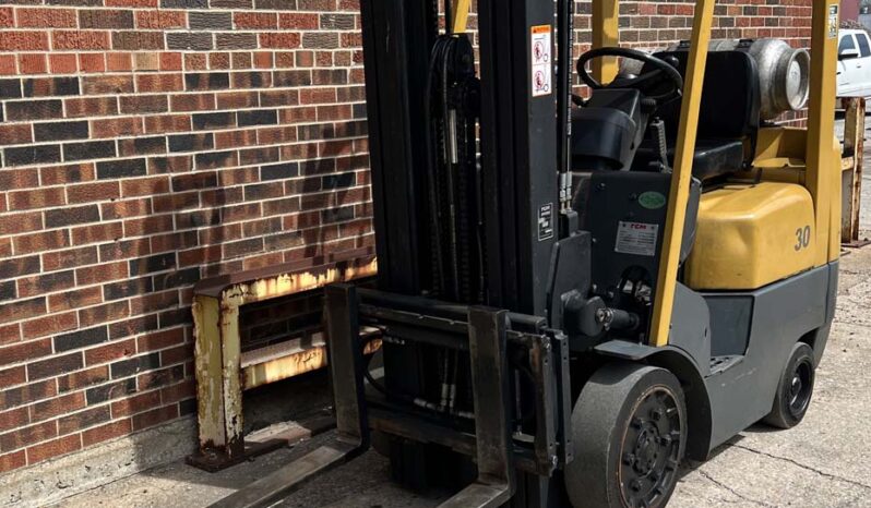 Clean, Compact Cushion full