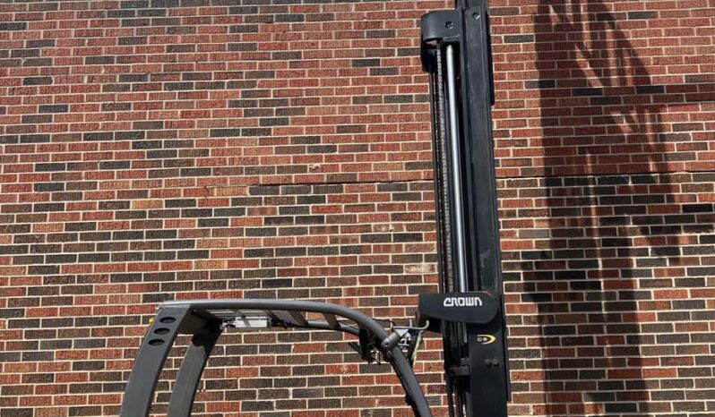 Nice 2014 Crown 5000lb Propane! full