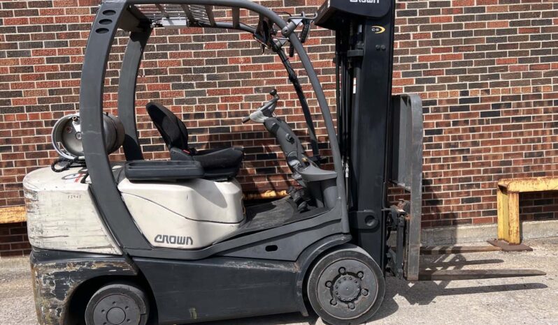 Nice 2014 Crown 5000lb Propane! full