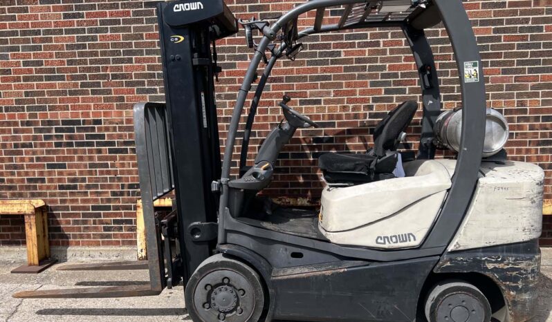 Nice 2014 Crown 5000lb Propane! full