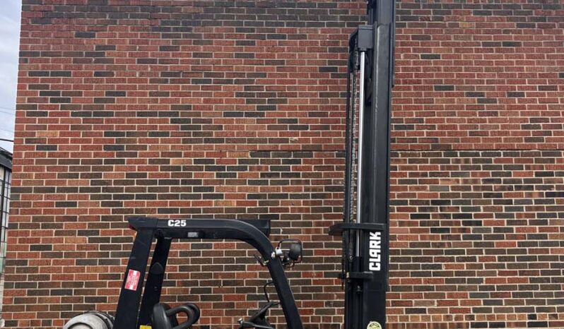 Low Hrs. Pneumatic w/Triple full